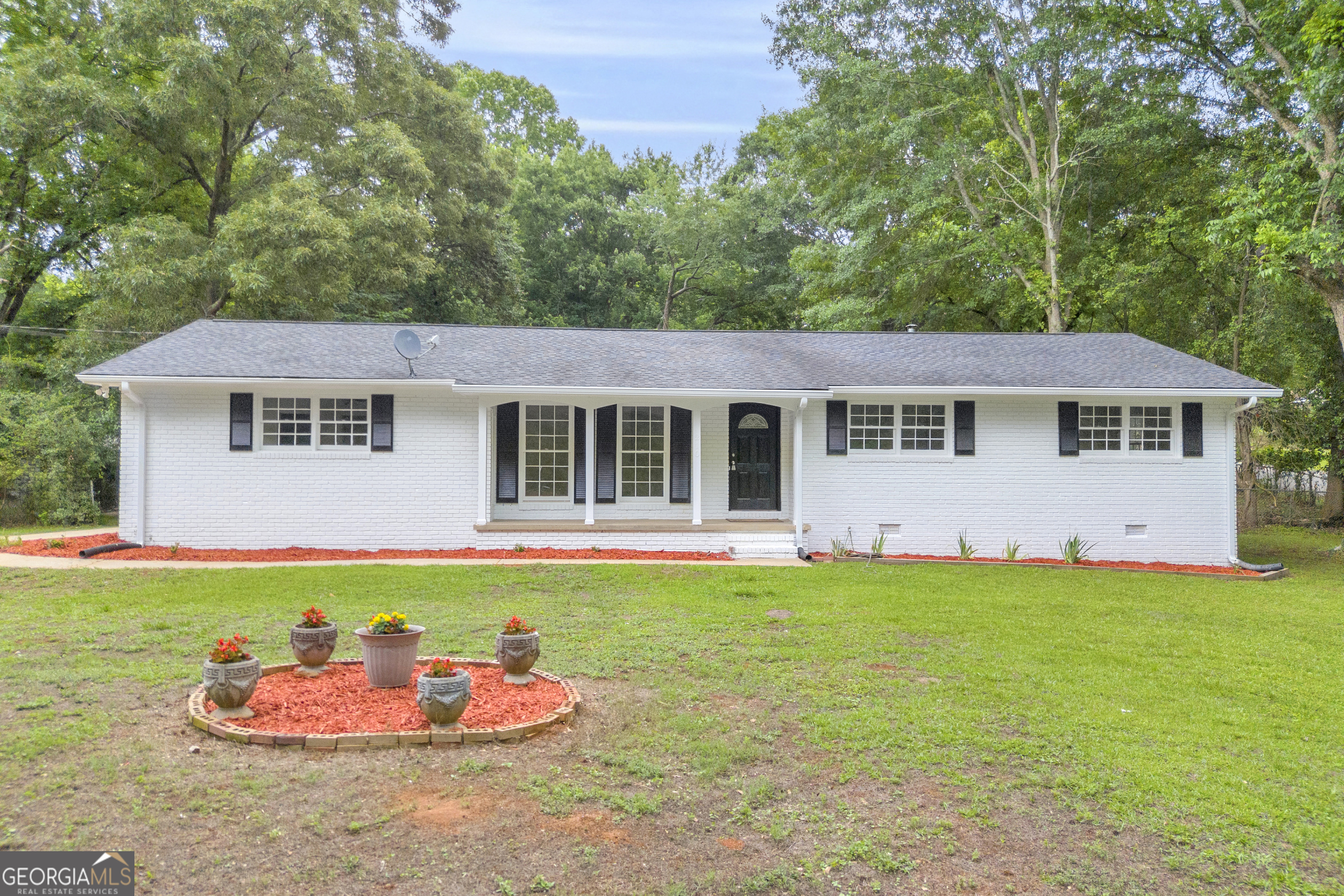 210 Edgewood Drive Property Photo 1