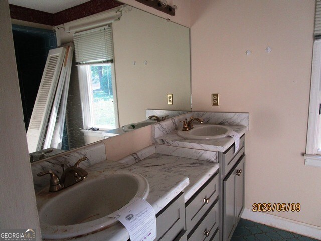 504 Dunwoody Drive Property Photo 12