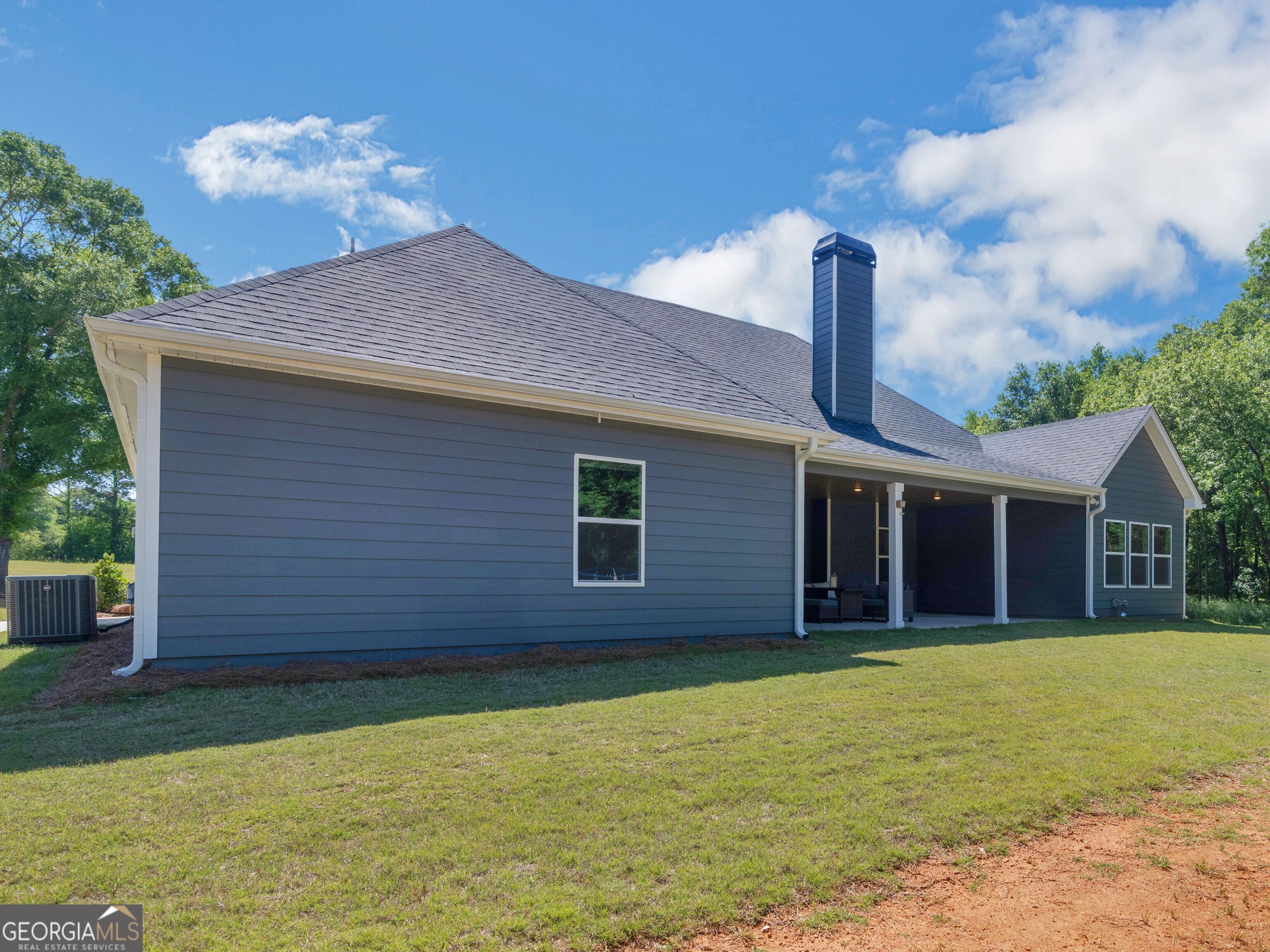 55 Hood Road Property Photo 6