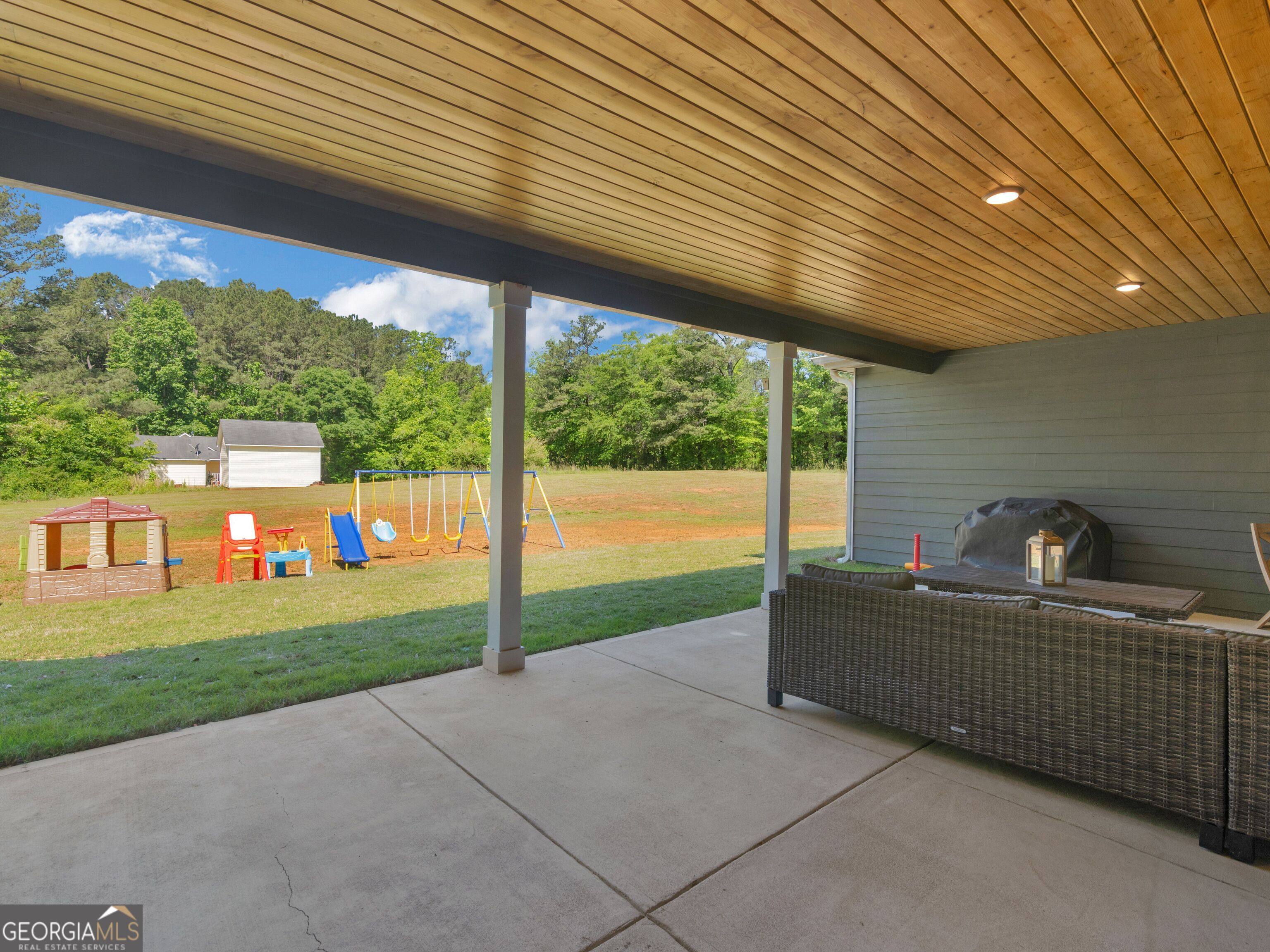 55 Hood Road Property Photo 7