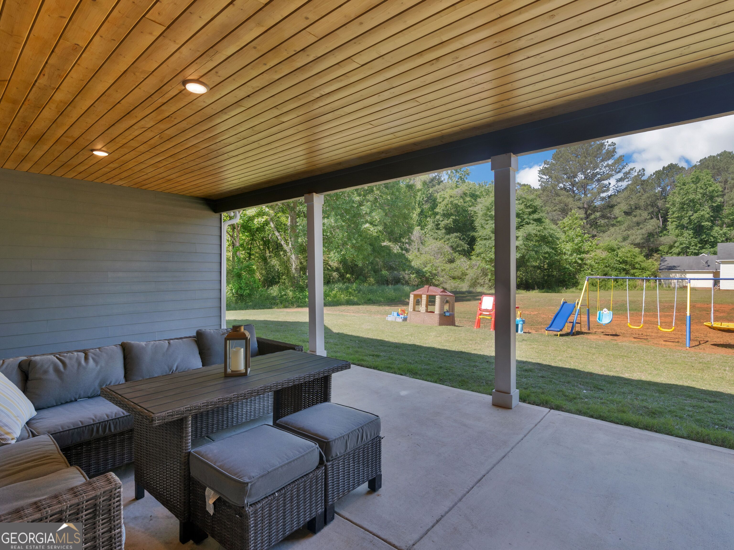 55 Hood Road Property Photo 8