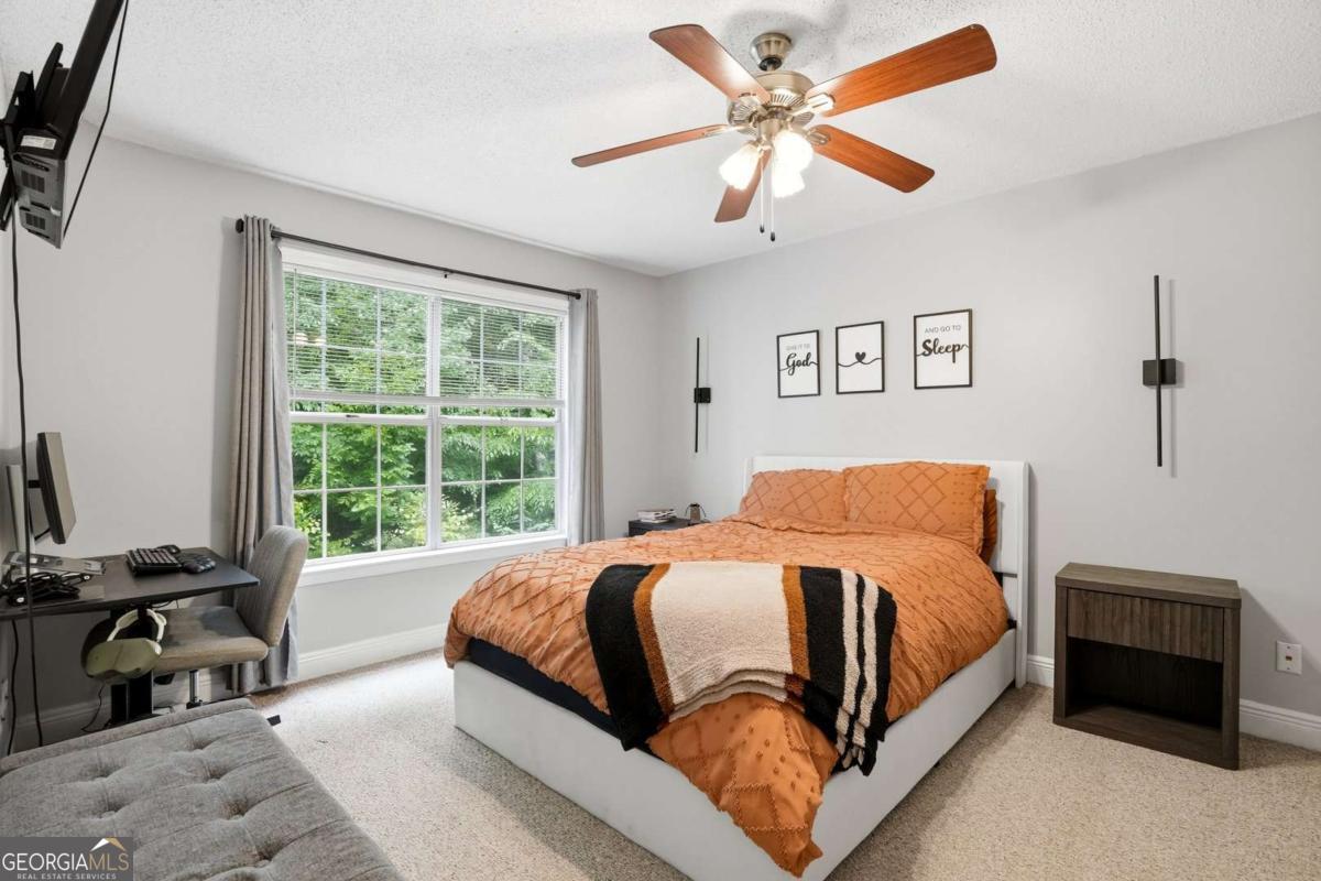1204 Santa Fe Parkway # R Property Photo 8