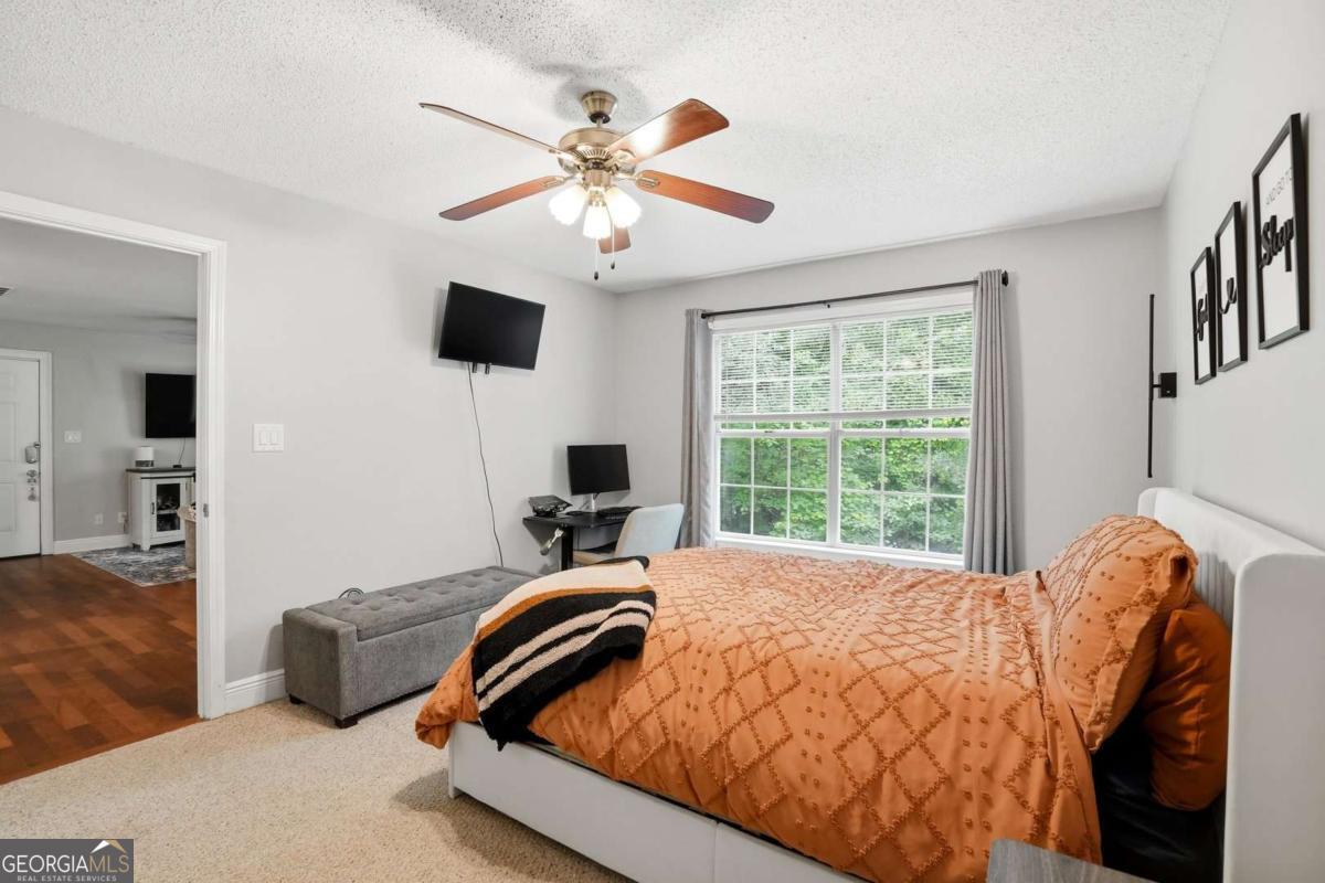 1204 Santa Fe Parkway # R Property Photo 9