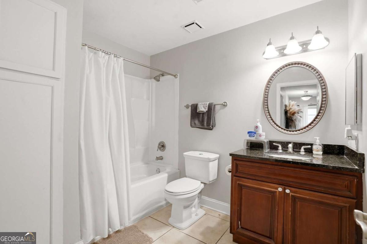 1204 Santa Fe Parkway # R Property Photo 10