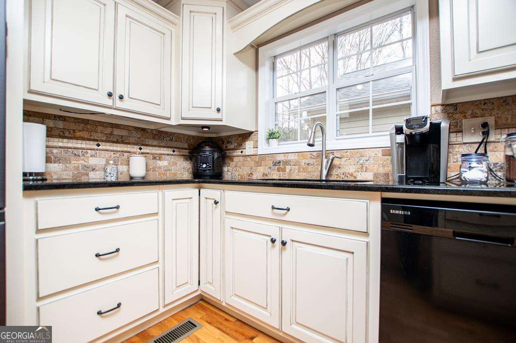 2 Pine Hill Drive Property Photo 27