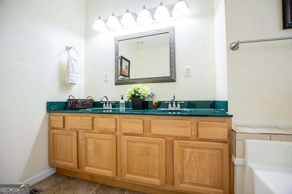 2 Pine Hill Drive Property Photo 44
