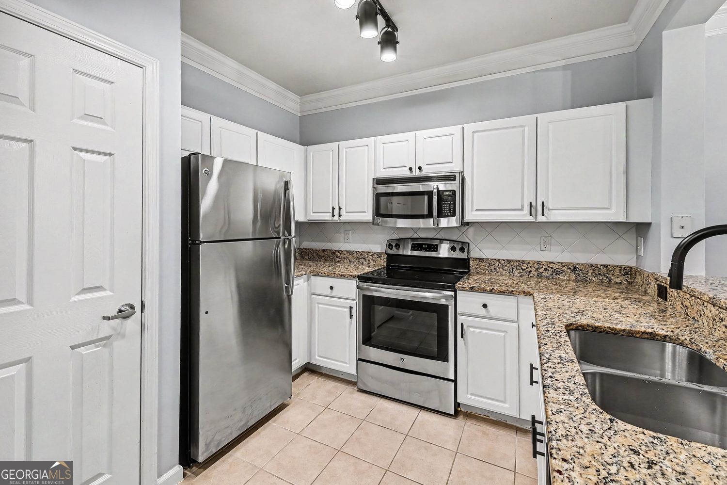 1850 Cotillion Drive # 2102 Property Photo 8