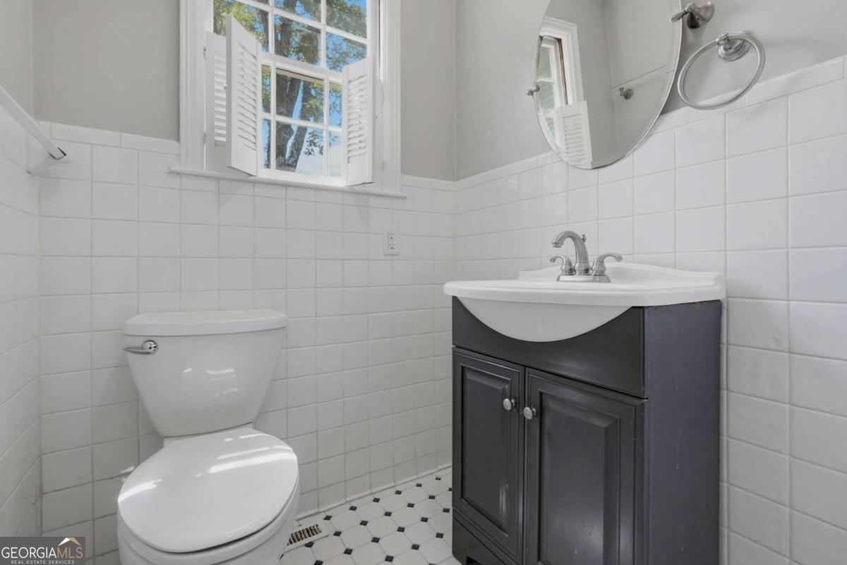 709 W Fourth Property Photo 37