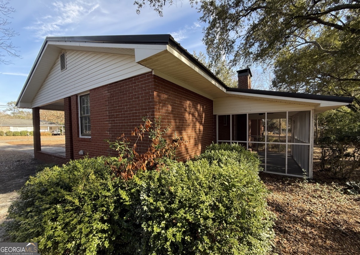 1612 Knox Street Property Photo 4
