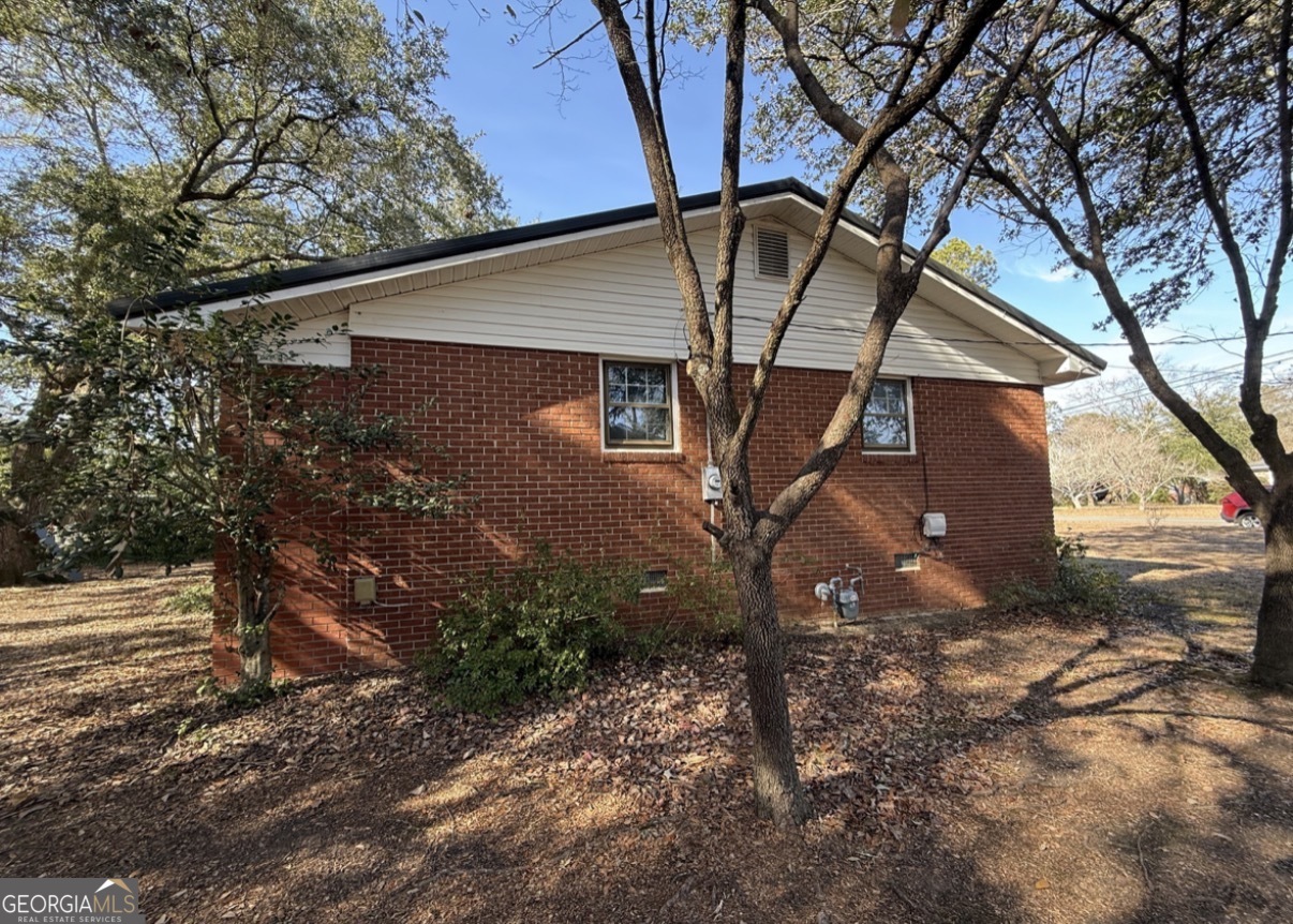 1612 Knox Street Property Photo 9