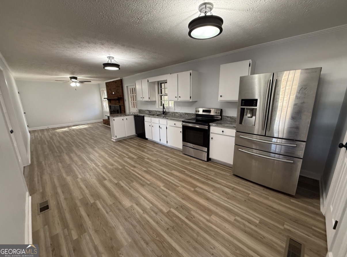 1612 Knox Street Property Photo 19
