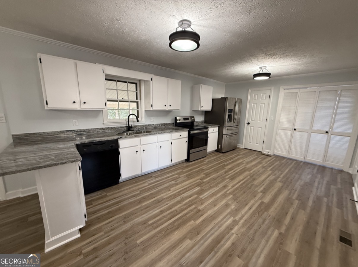 1612 Knox Street Property Photo 20