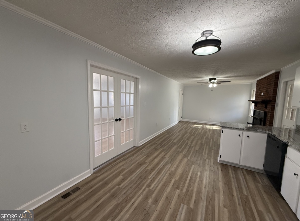 1612 Knox Street Property Photo 25