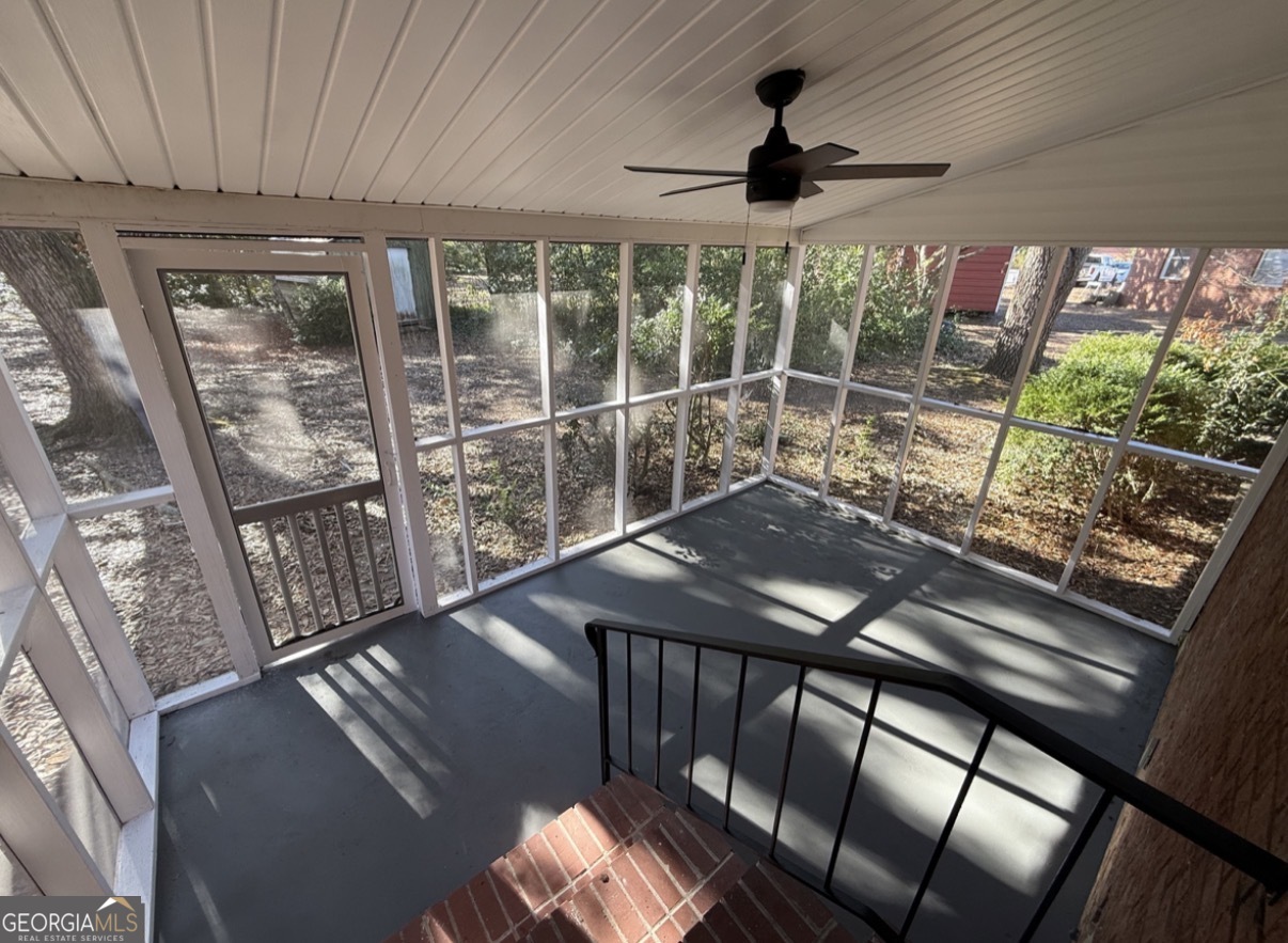 1612 Knox Street Property Photo 27