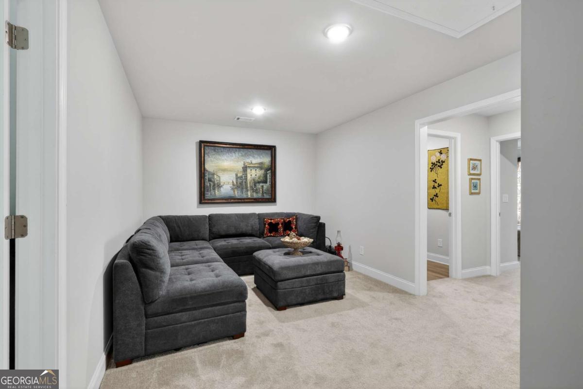 3915 Cavalier Way Property Photo 19