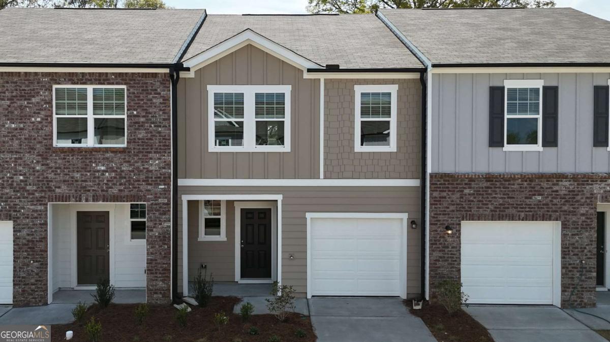 1103 Lucienne Boulevard Property Photo 1
