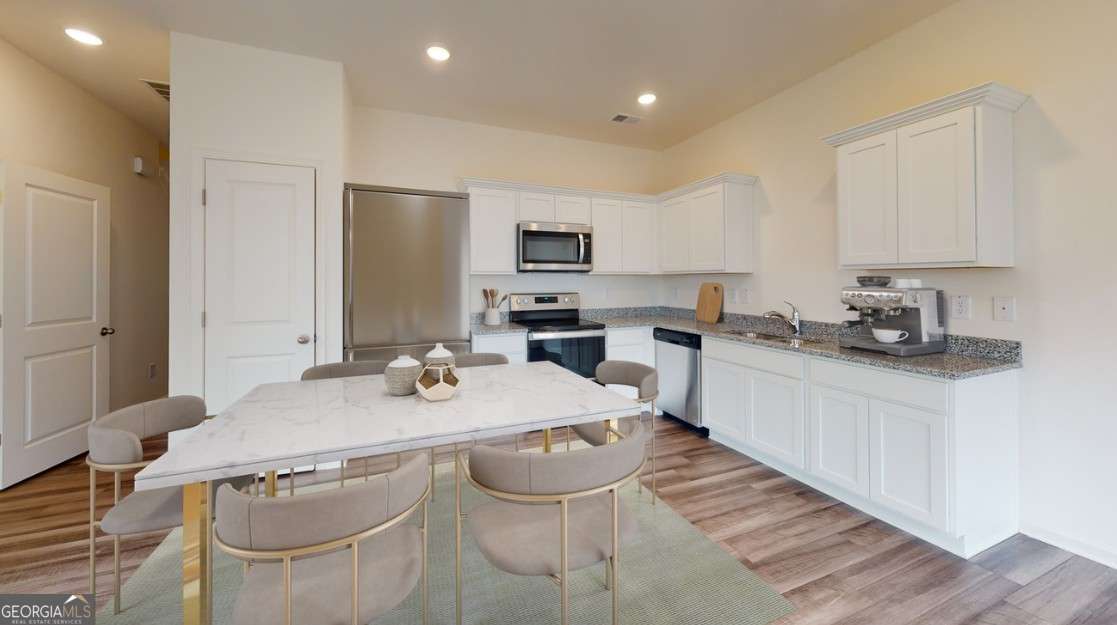 1107 Lucienne Boulevard Property Photo 3