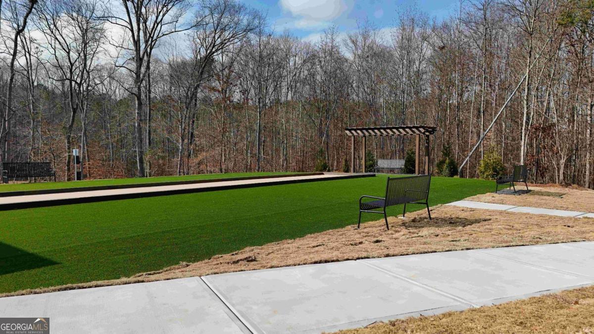 1107 Lucienne Boulevard Property Photo 12