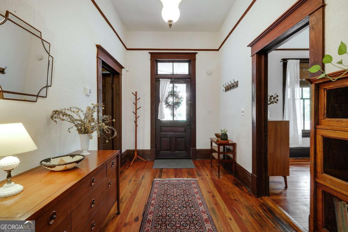 905 Oglethorpe Avenue Property Photo 3