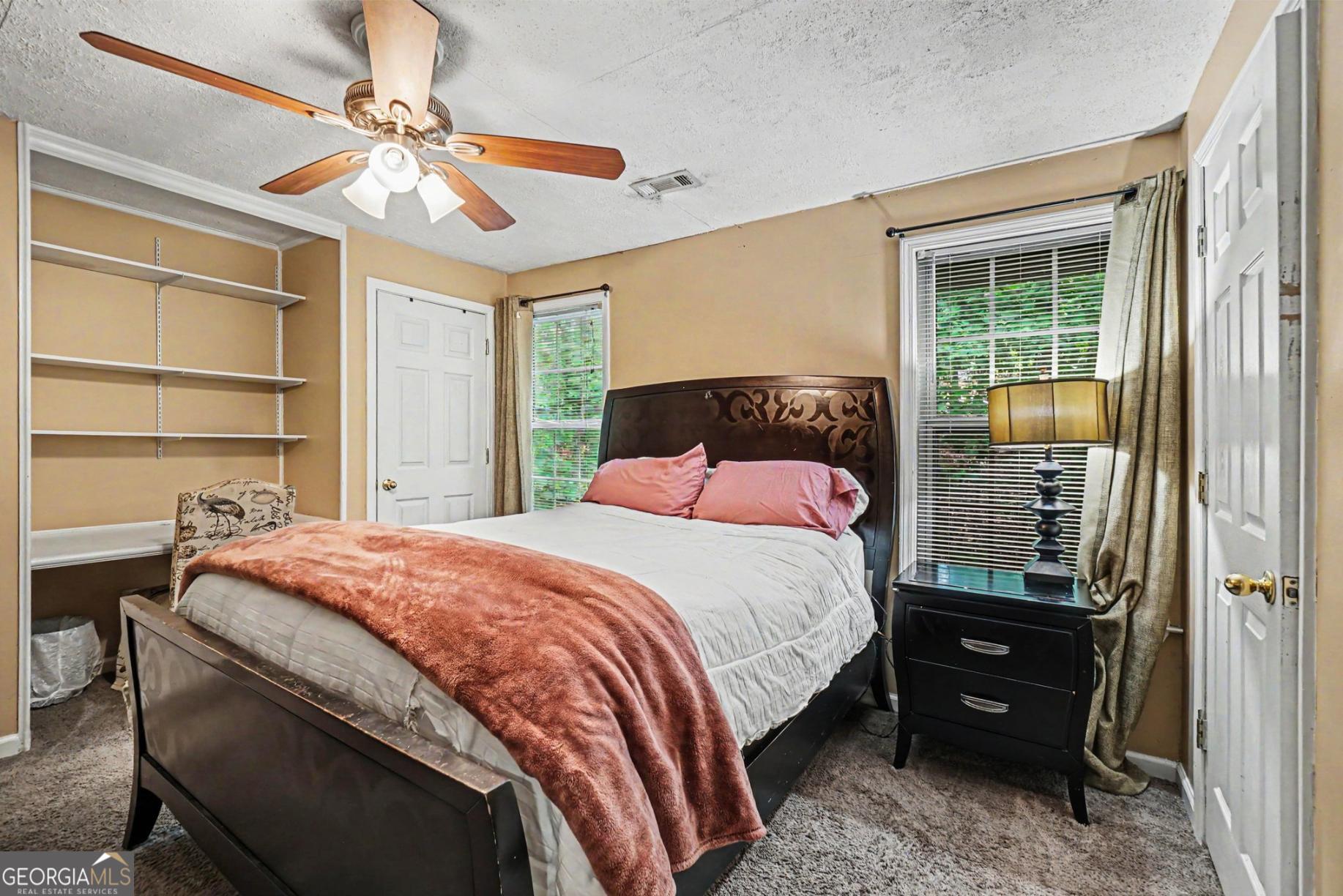 306 Queensbury Walk Property Photo 15