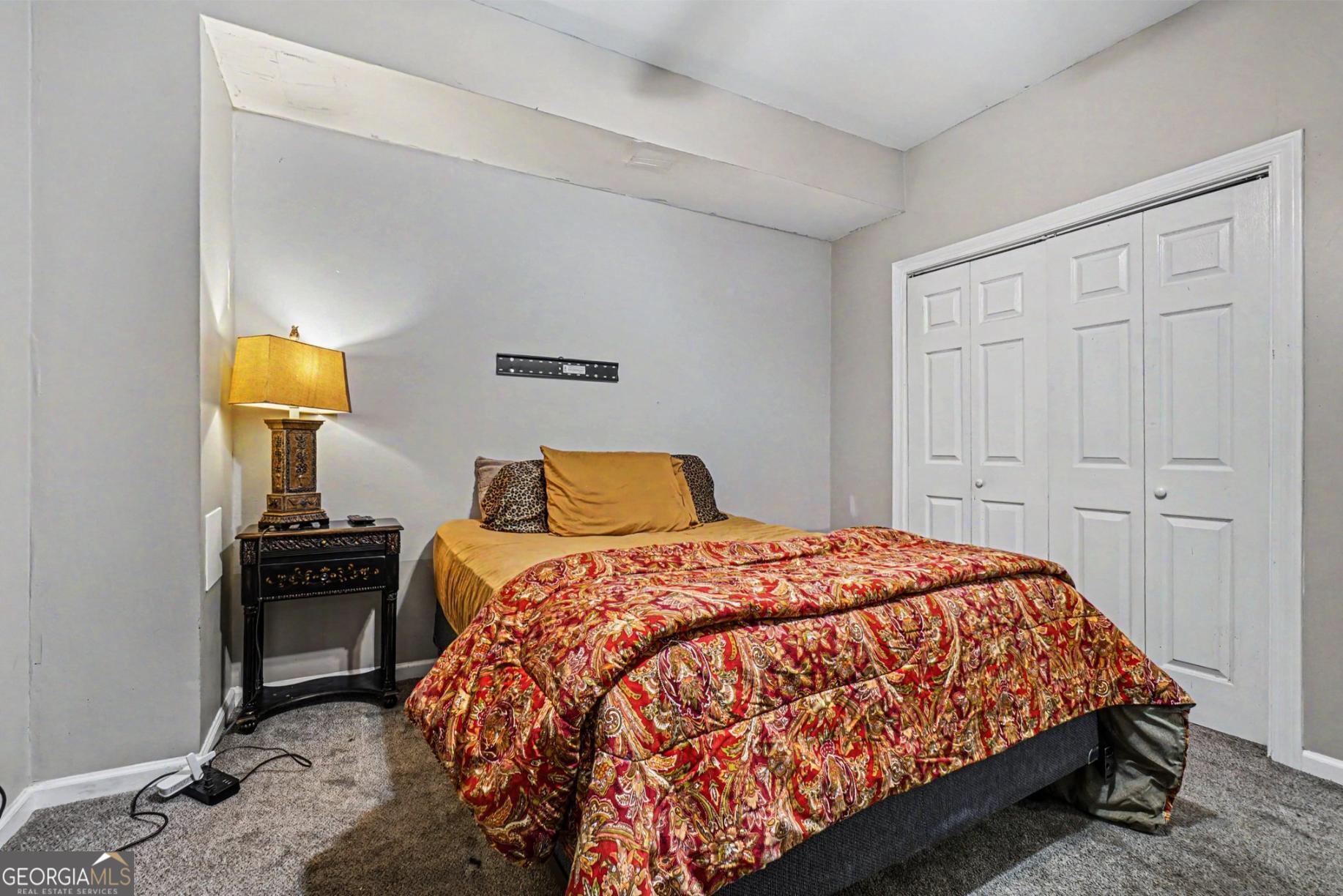 306 Queensbury Walk Property Photo 20