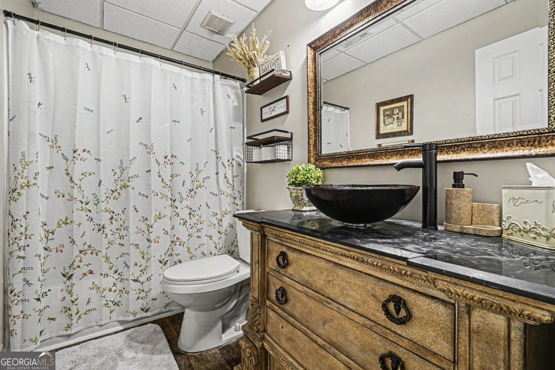 306 Queensbury Walk Property Photo 25
