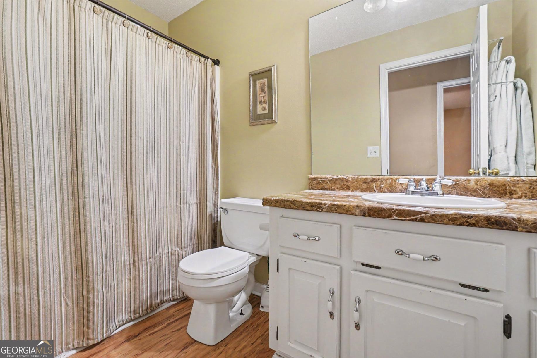 306 Queensbury Walk Property Photo 26