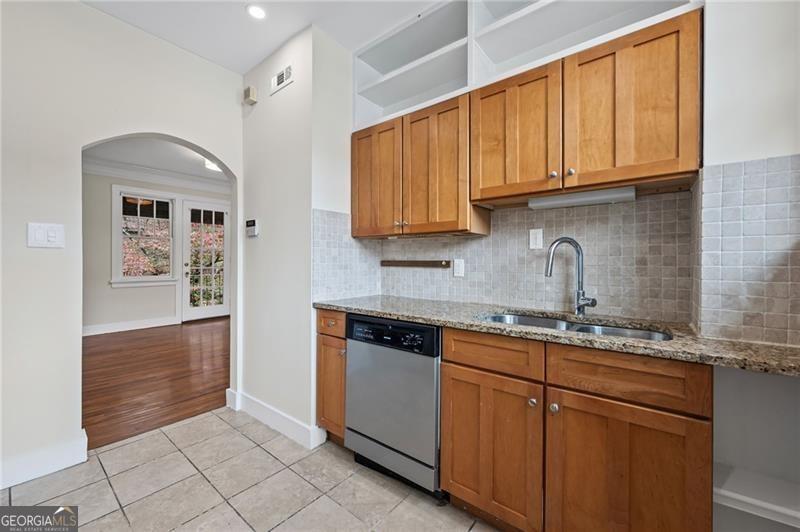 677 Somerset Terrace Ne # 4c Property Photo 7