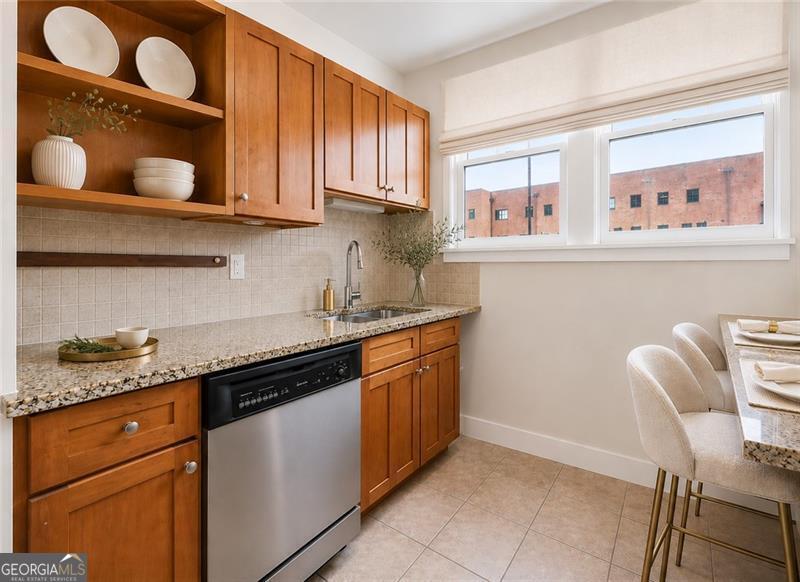 677 Somerset Terrace Ne # 4c Property Photo 8