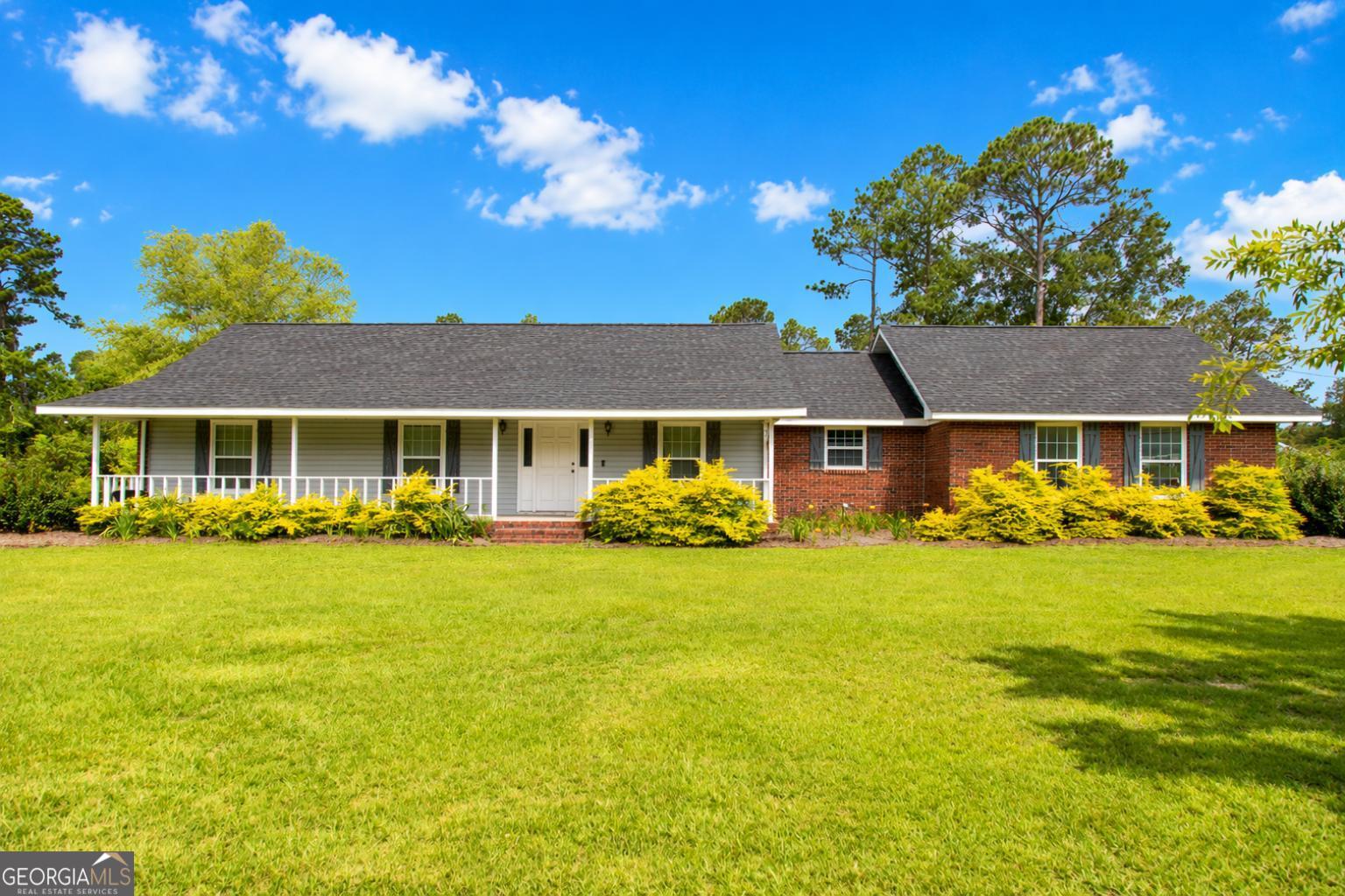1194 Blackshear Hwy Property Photo 1