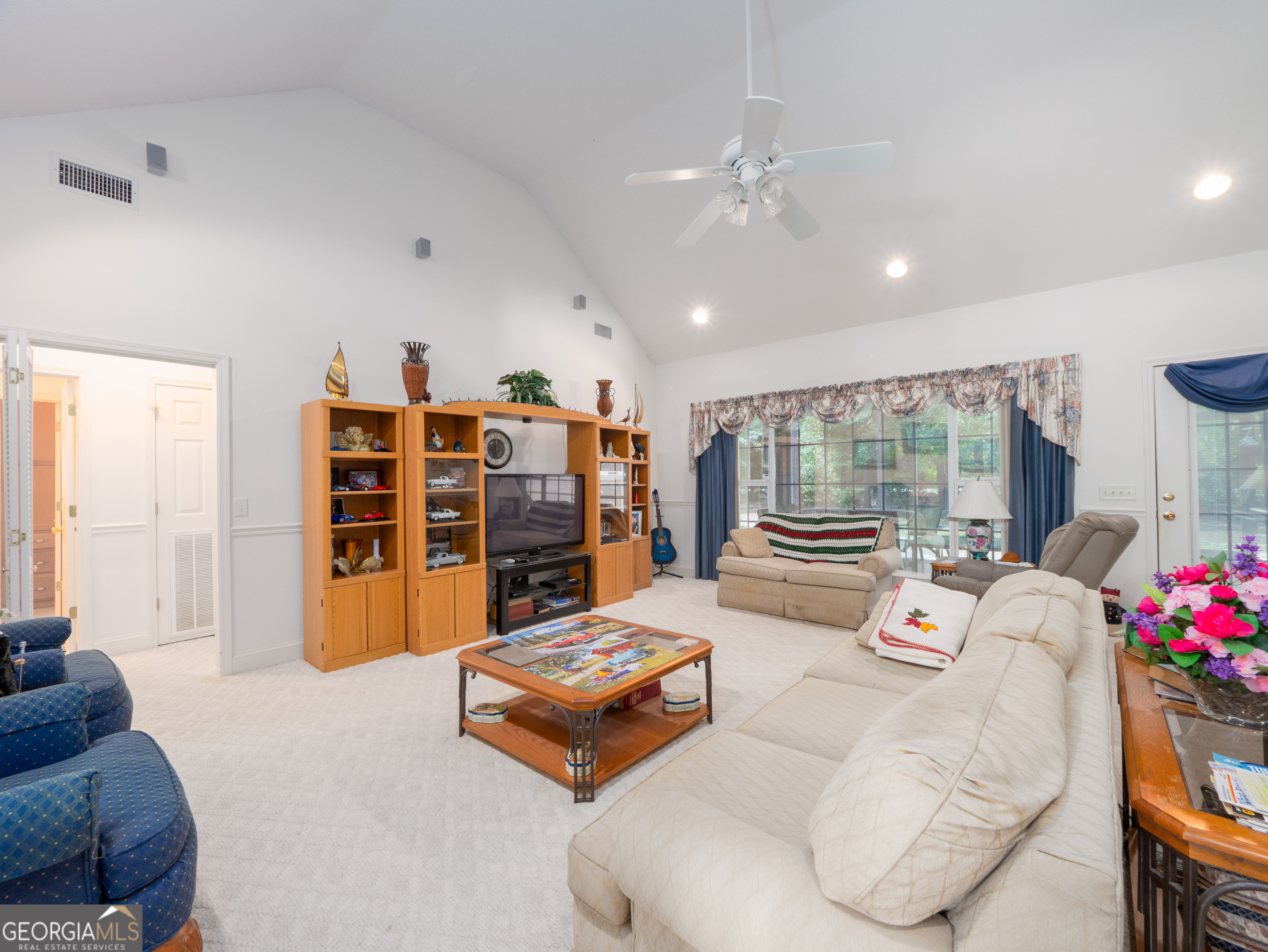 545 Cody Drive Property Photo 8