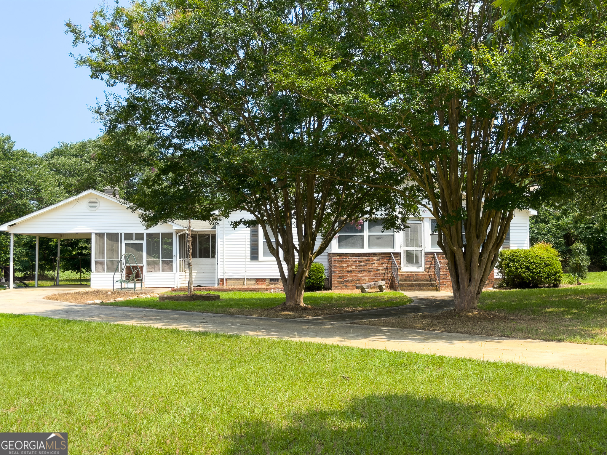 1300 Terry Drive Property Photo 7