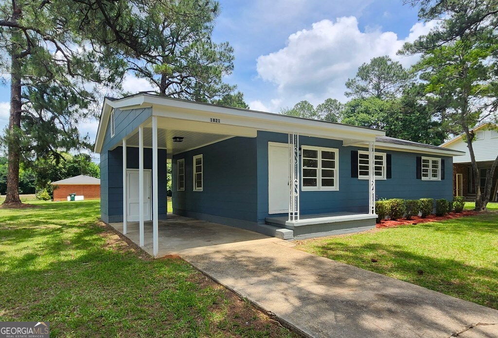 1821 Samford Drive Property Photo 3
