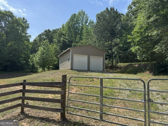 108 Sawtooth Place Property Photo 5