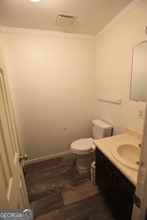 114 W 8th Street Property Photo 13