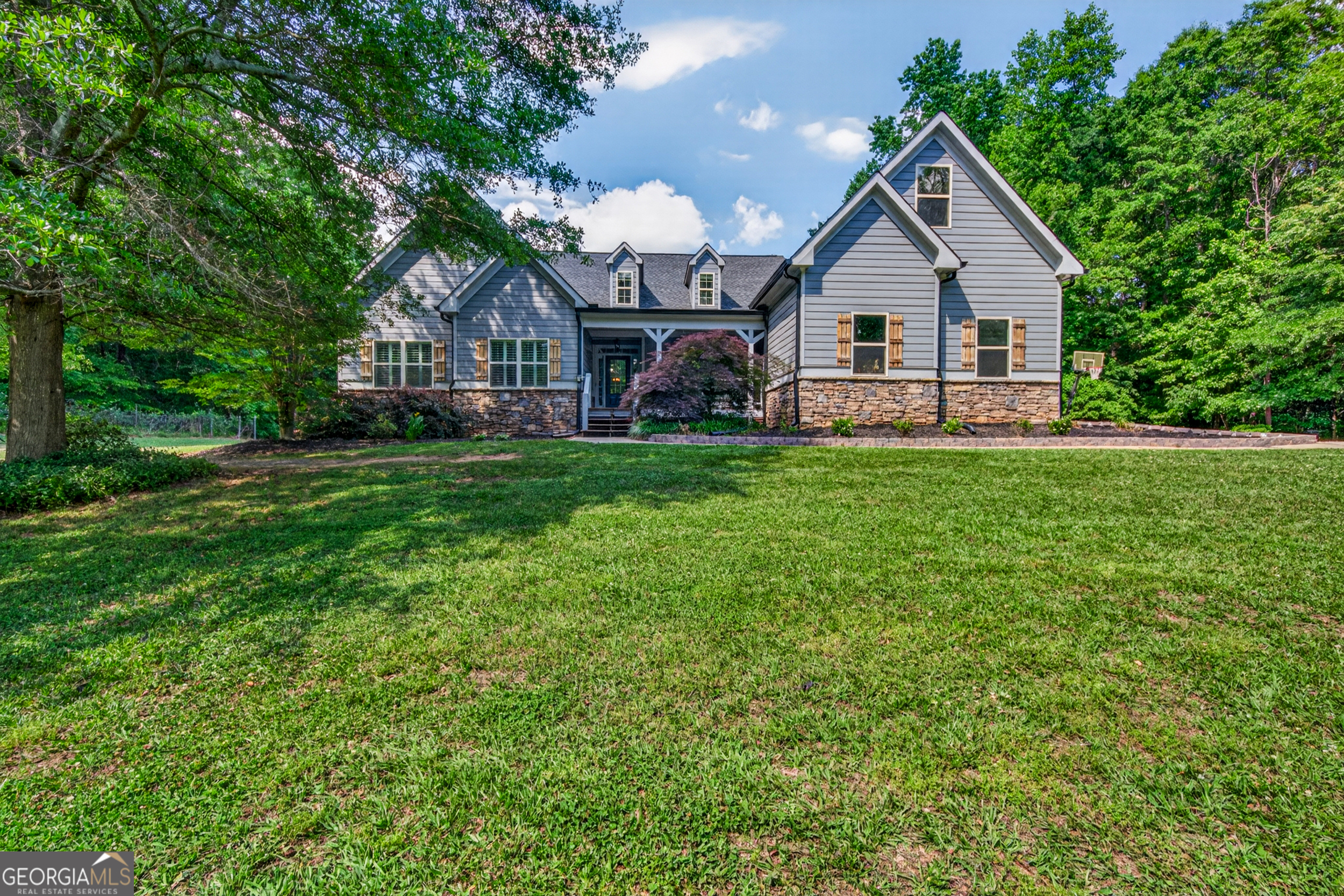 135 Canters Run Property Photo 1