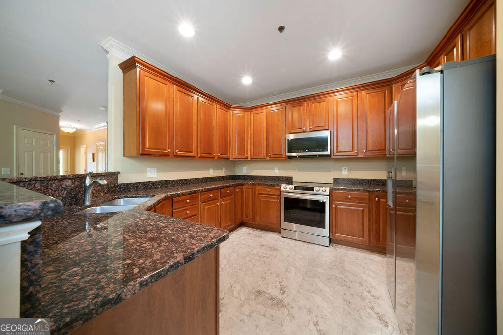 157 Highwoods Parkway Property Photo 3