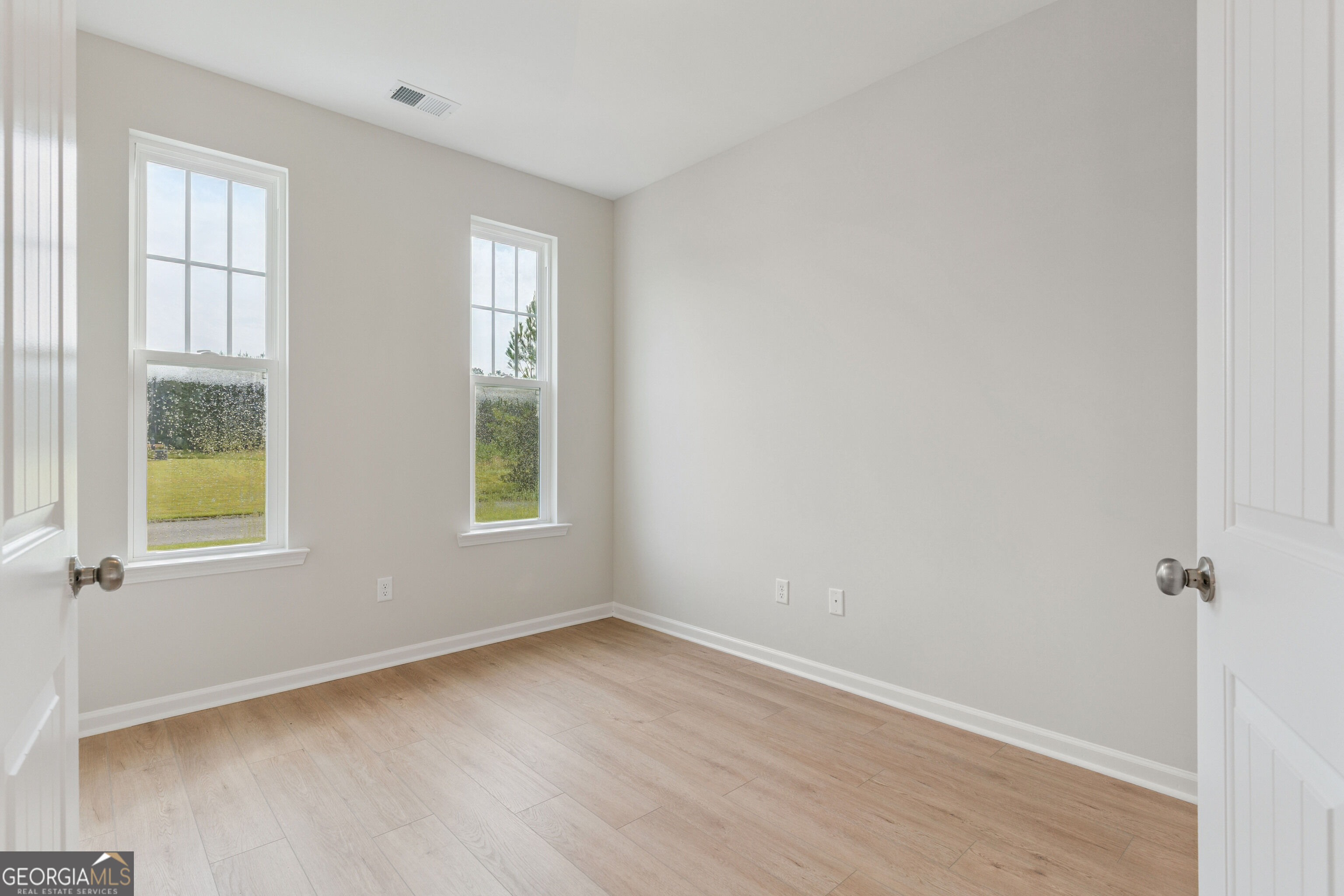 401 Yardarm Lane Property Photo 4
