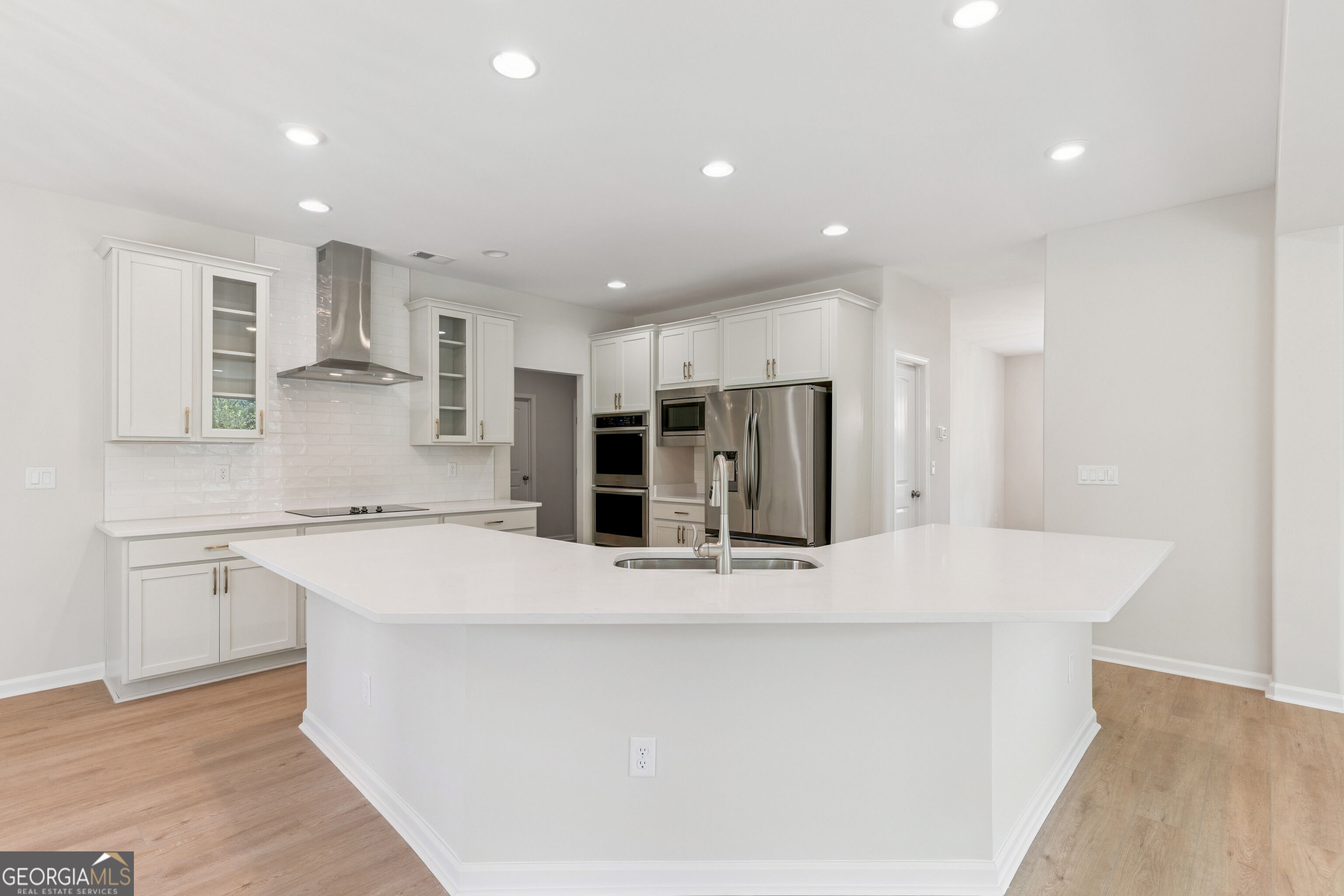 401 Yardarm Lane Property Photo 11