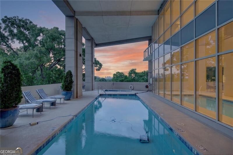 2881 Peachtree Road Ne # 1102 Property Photo 33