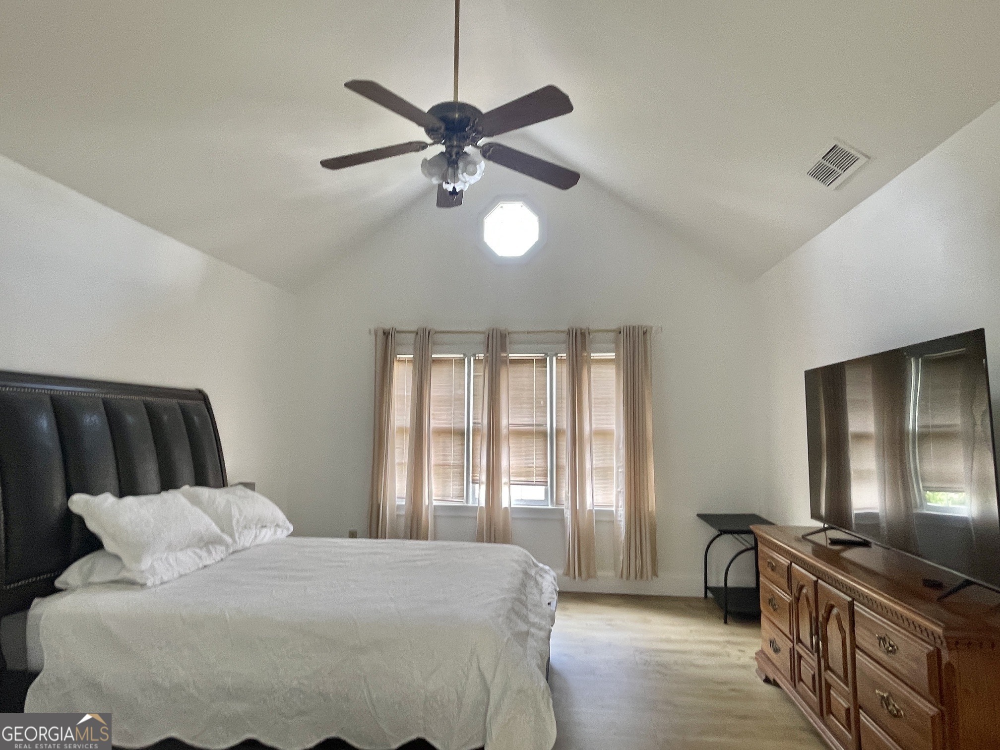 3120 St. Andrews Circle Property Photo 8