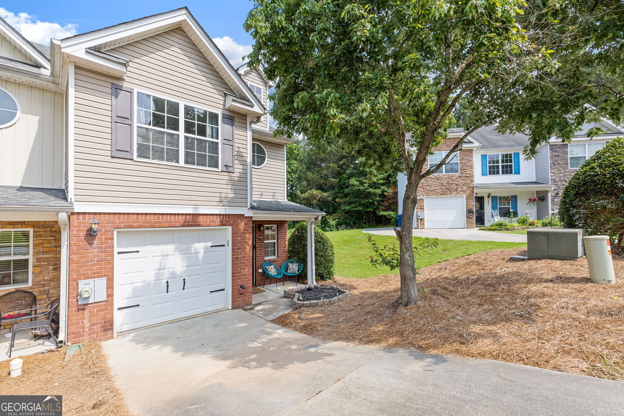 1456 Box Circle Property Photo 1