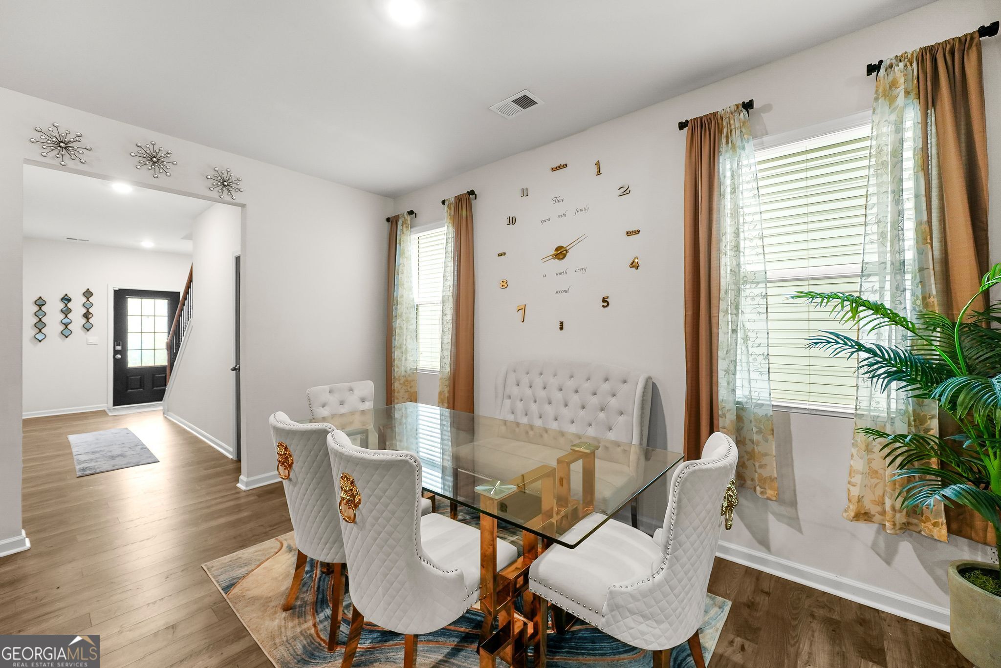 850 Bentley Drive Property Photo 4
