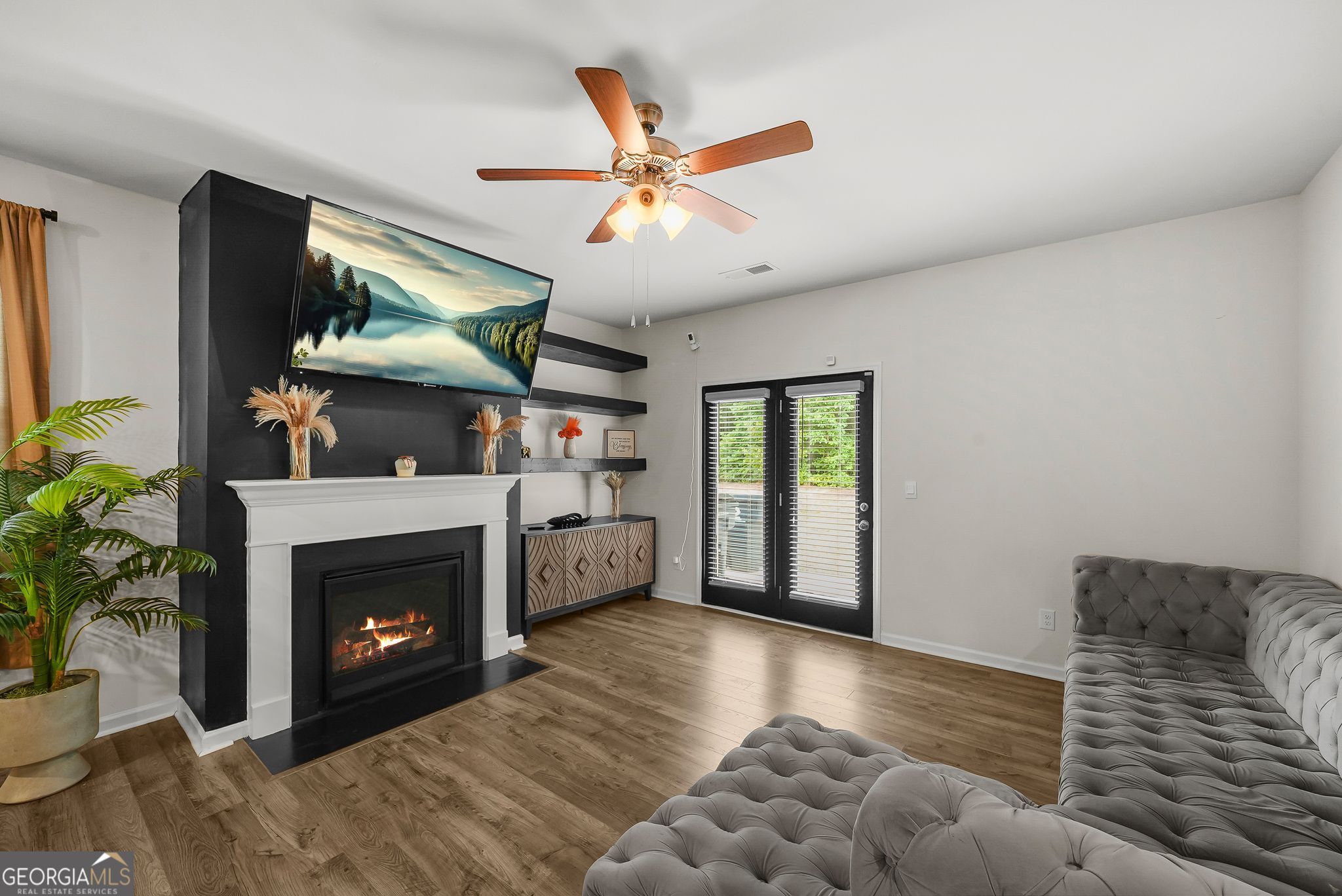 850 Bentley Drive Property Photo 10