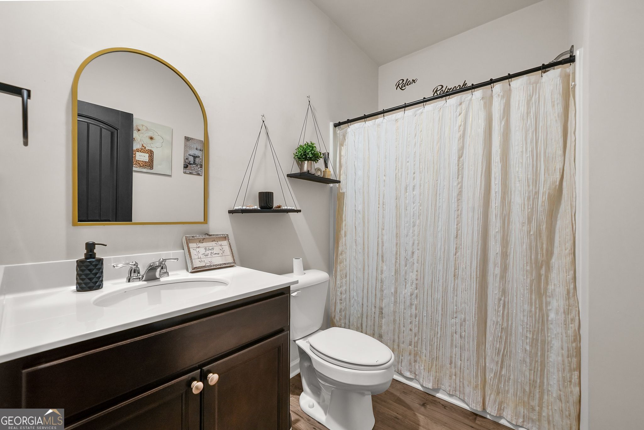 850 Bentley Drive Property Photo 12