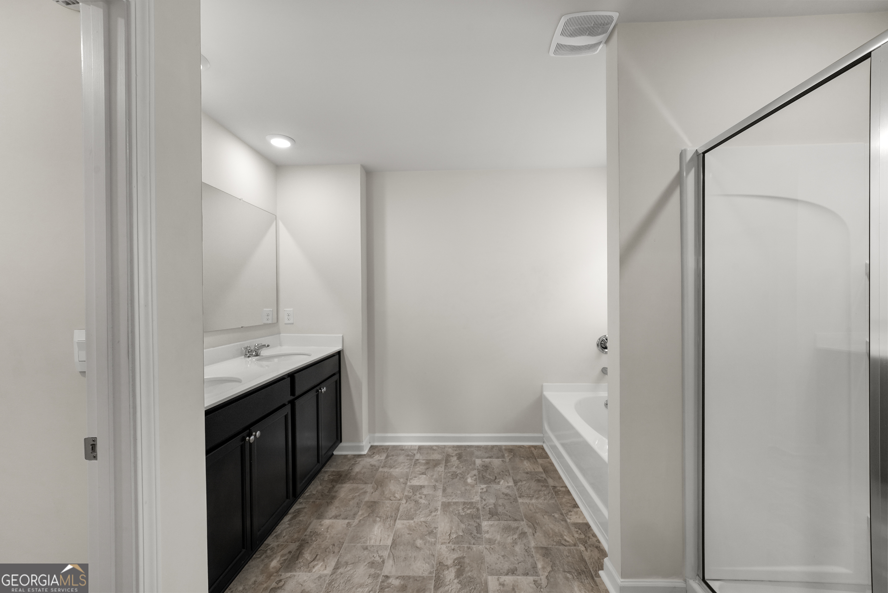 850 Bentley Drive Property Photo 18