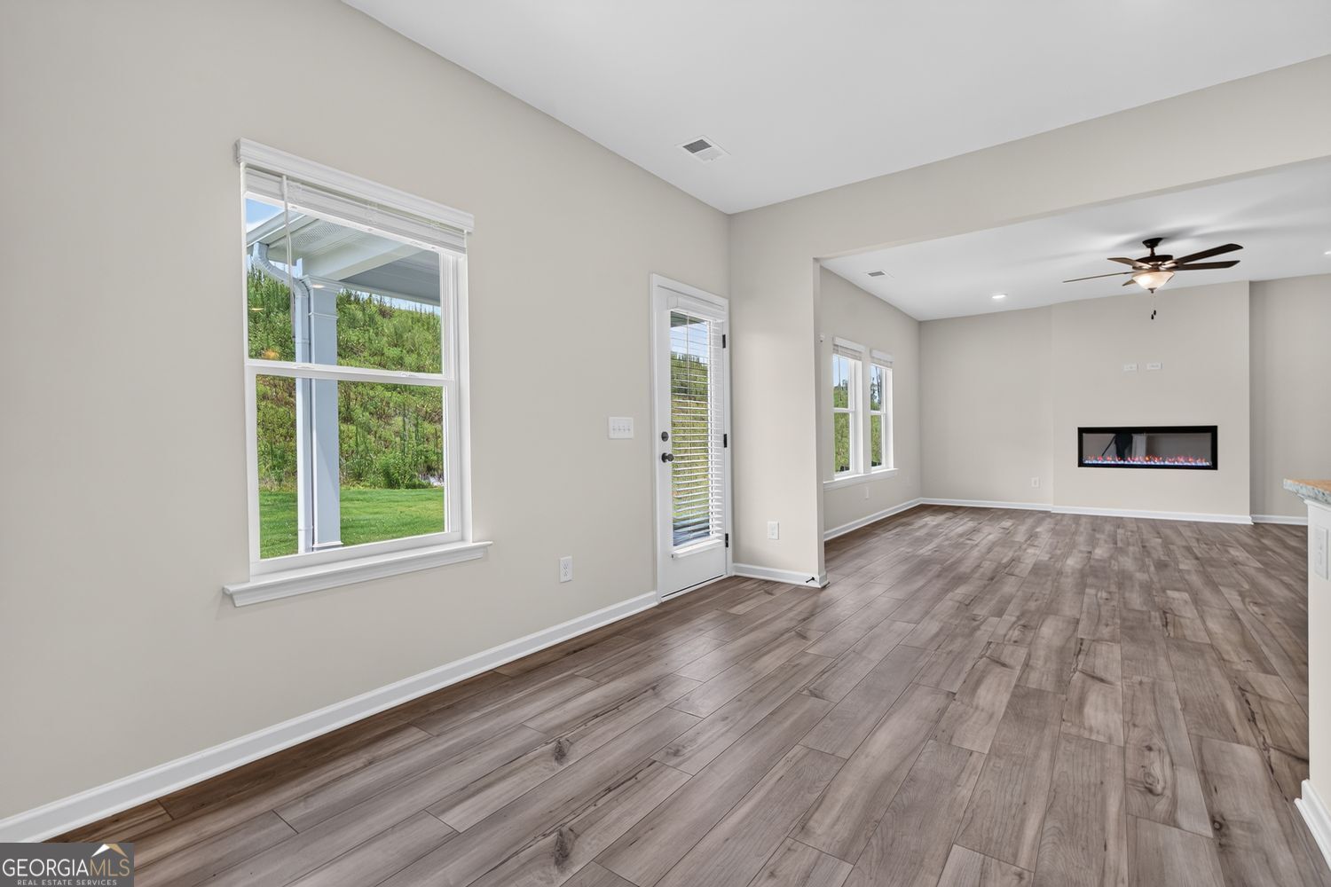 106 Shire Loop Property Photo 15