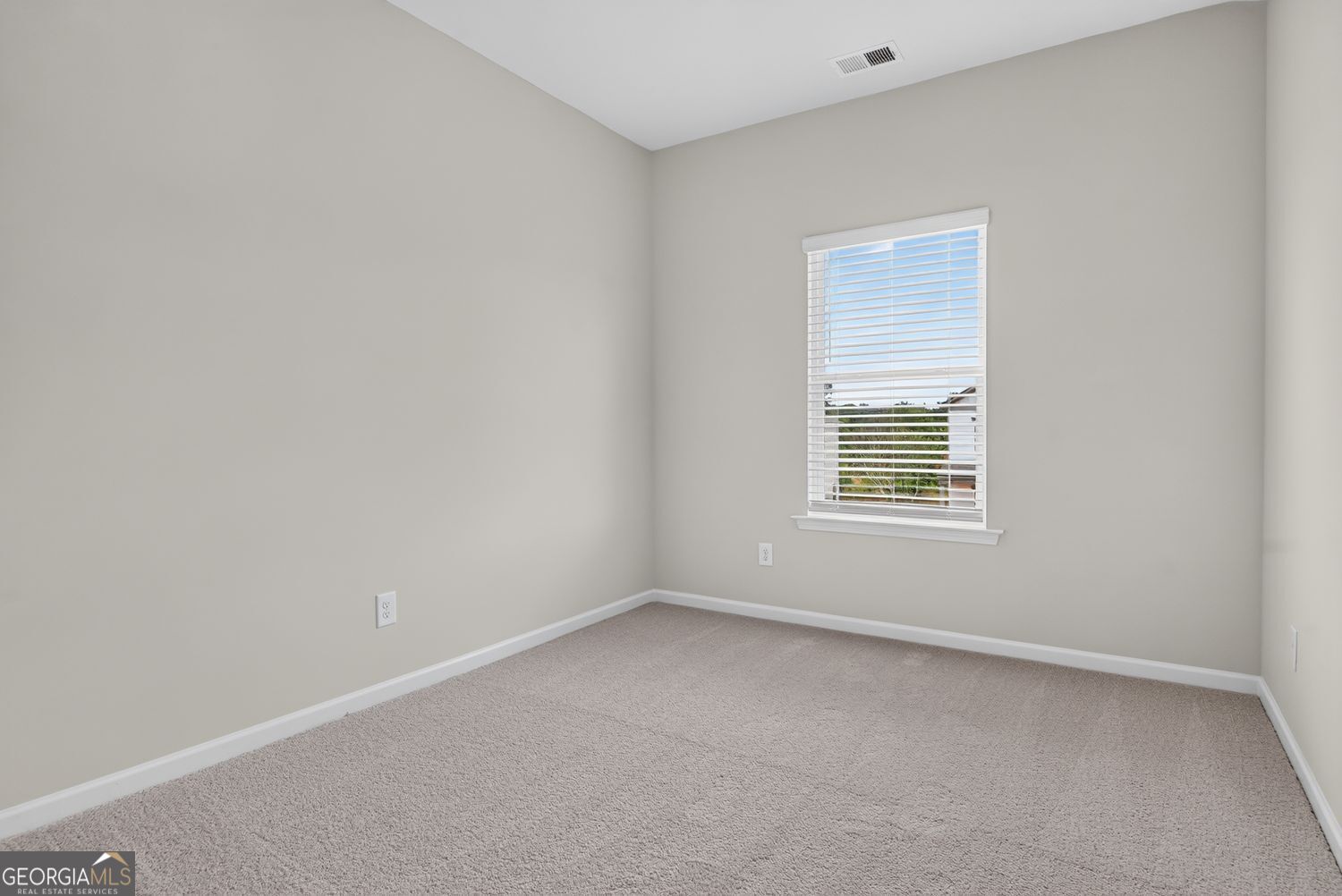 106 Shire Loop Property Photo 33