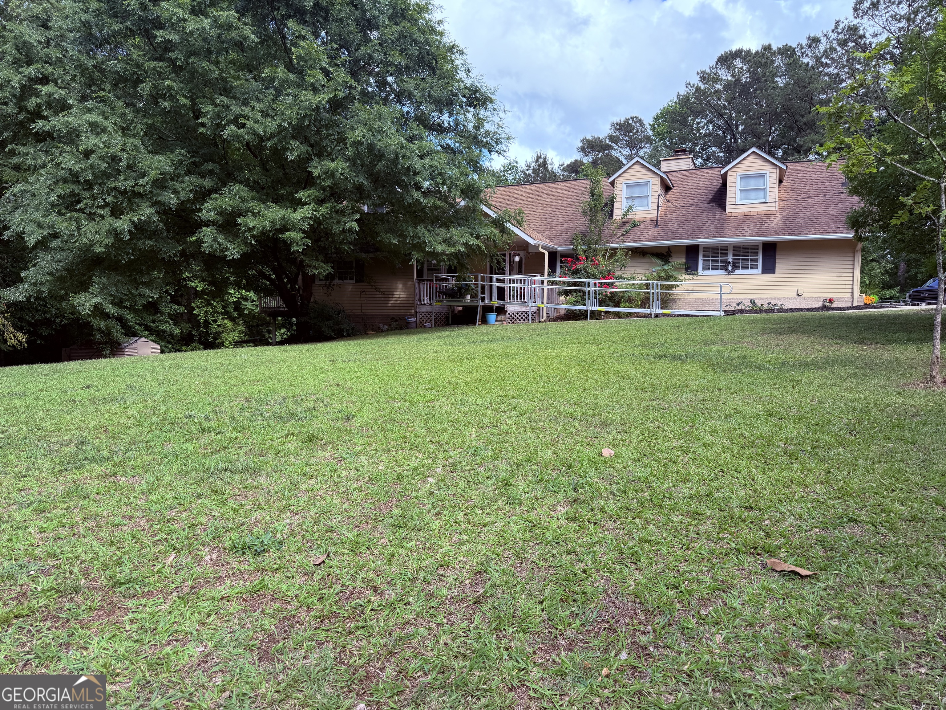 1972 Mount Zion Road Property Photo 1