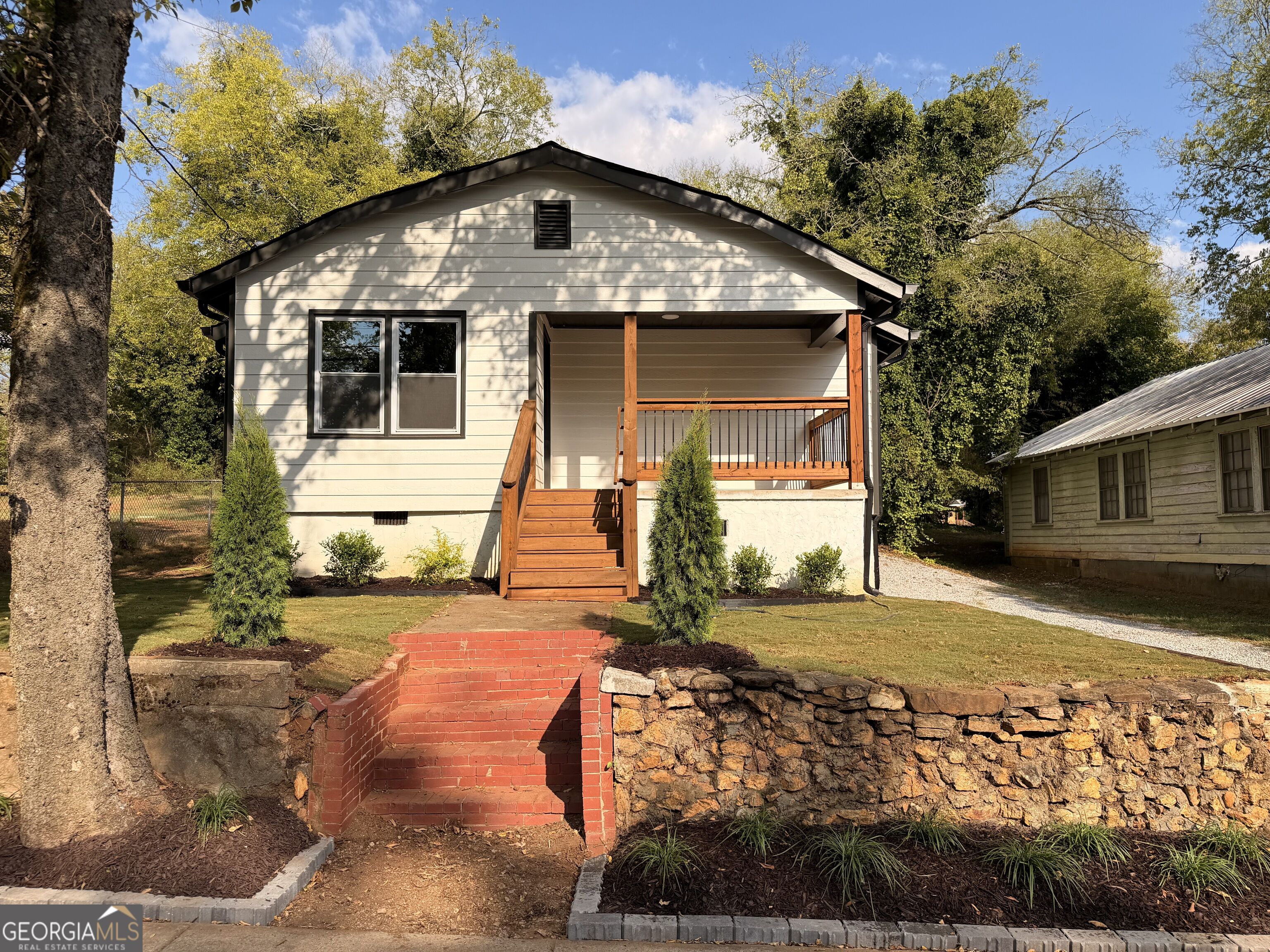 1409 Maple Avenue Sw Property Photo 1